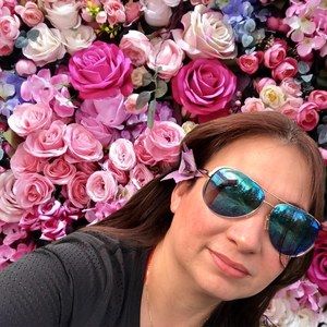 Meet your Posher, Henrietta